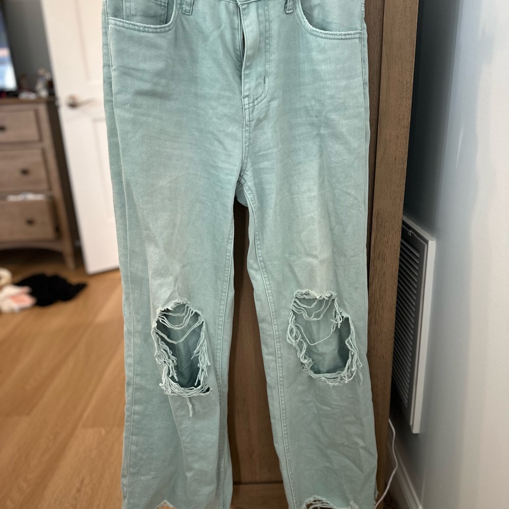 High Rise Distressed Jeans - Light Blue